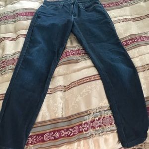 7 for all mankind skinny jeans in size 28